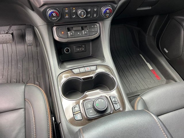2021 GMC Acadia AT4