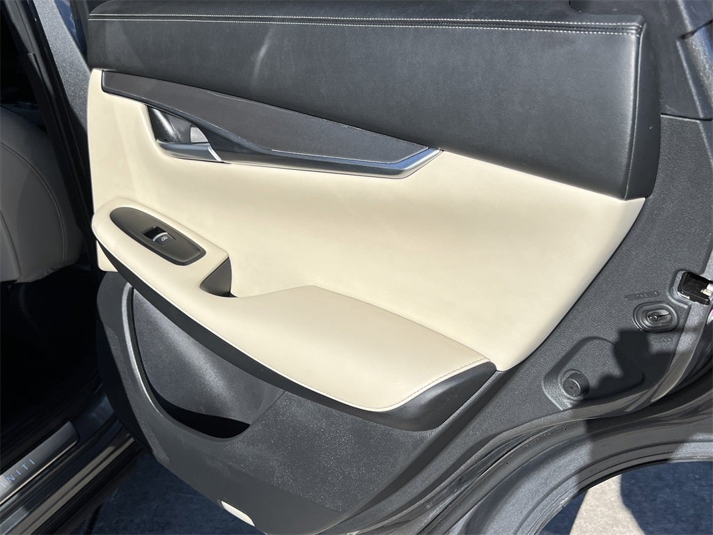 2022 INFINITI QX50 LUXE FWD