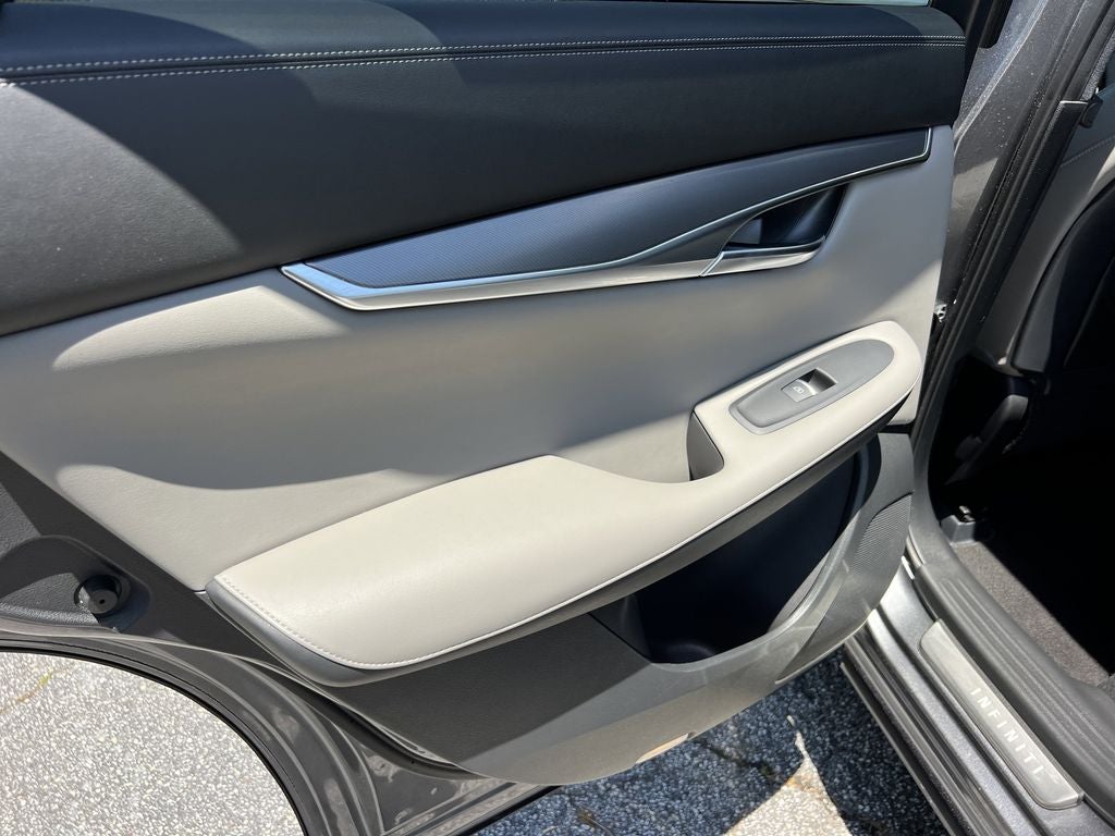 2023 INFINITI QX50 LUXE FWD