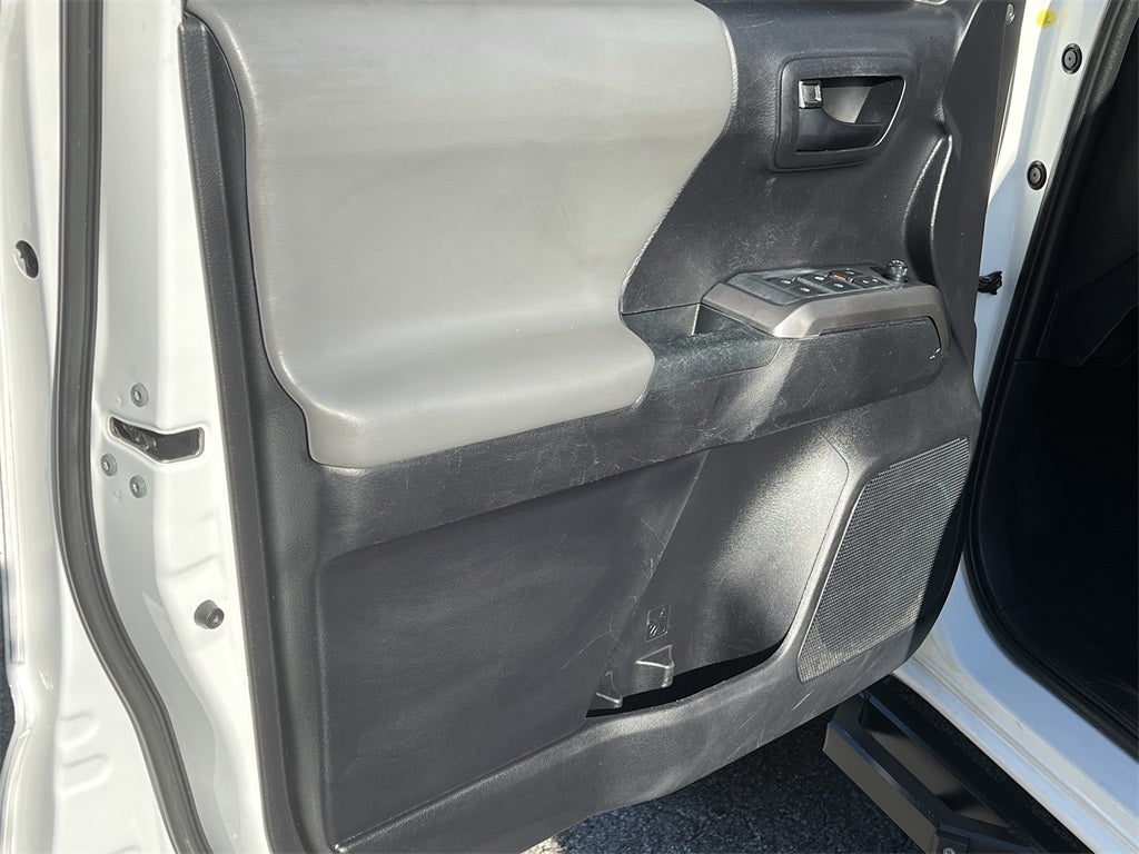 2020 Toyota Tacoma SR5 V6