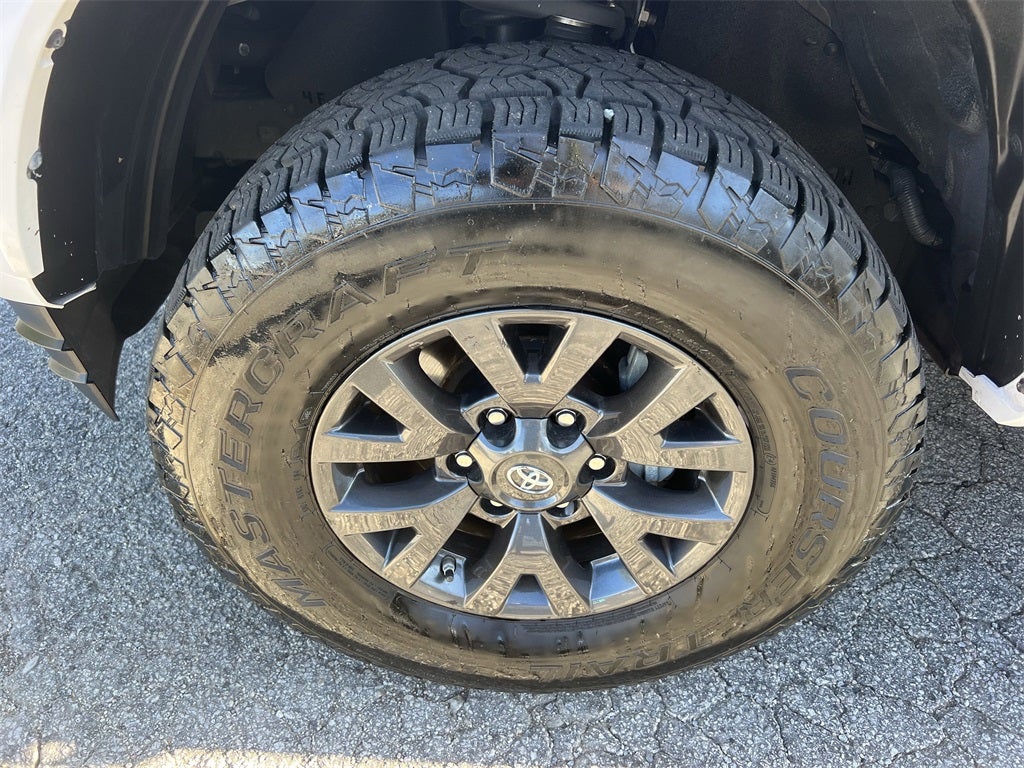 2020 Toyota Tacoma SR5 V6