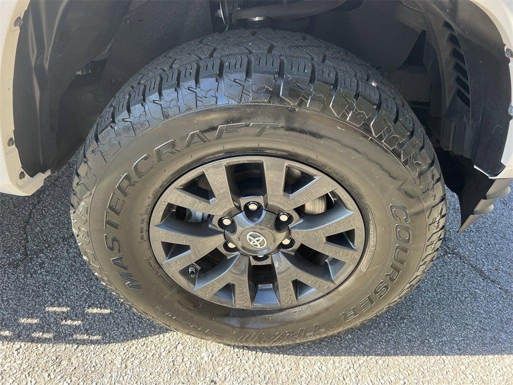 2020 Toyota Tacoma SR5 V6