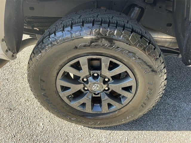 2020 Toyota Tacoma SR5 V6