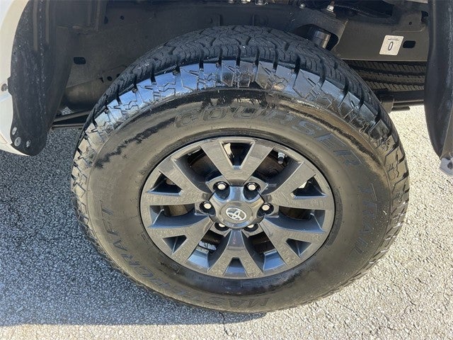 2020 Toyota Tacoma SR5 V6