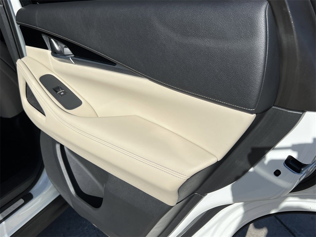 2025 INFINITI QX60 PURE