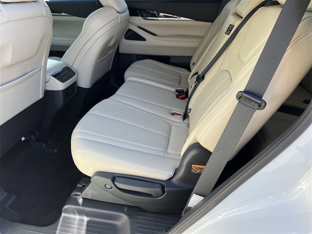 2025 INFINITI QX60 PURE