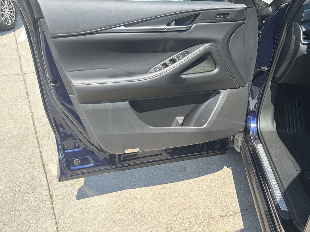 2023 INFINITI QX60 LUXE AWD
