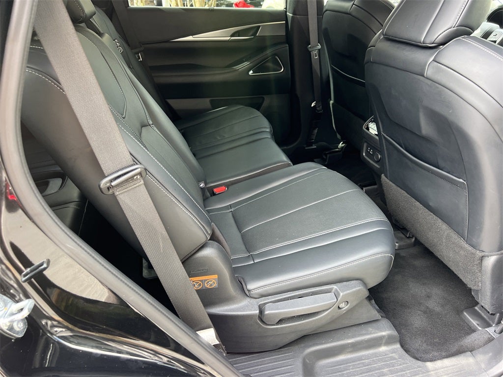 2023 INFINITI QX60 LUXE AWD