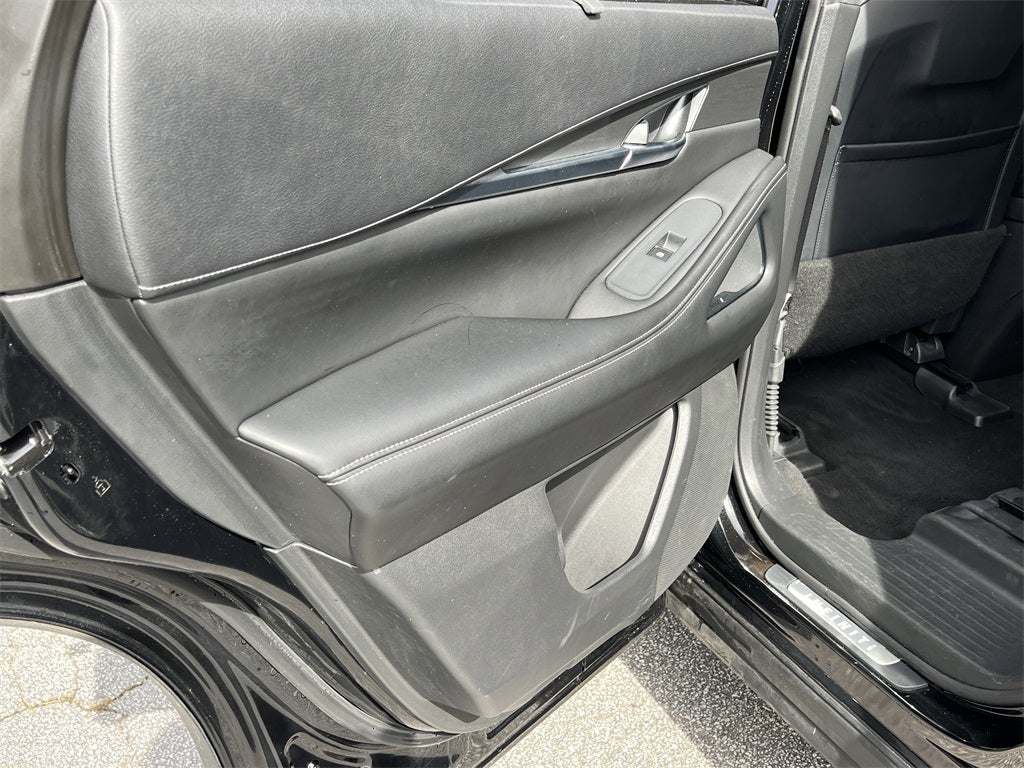 2023 INFINITI QX60 LUXE AWD