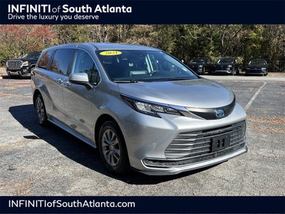 2021 Toyota Sienna LE 8 Passenger