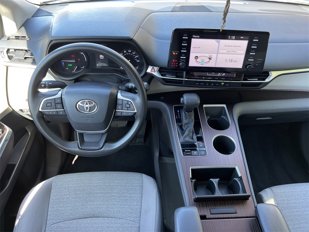 2021 Toyota Sienna LE 8 Passenger