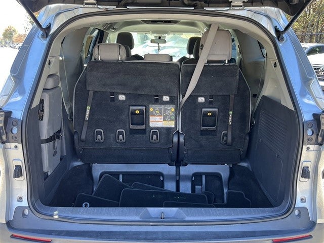 2021 Toyota Sienna LE 8 Passenger