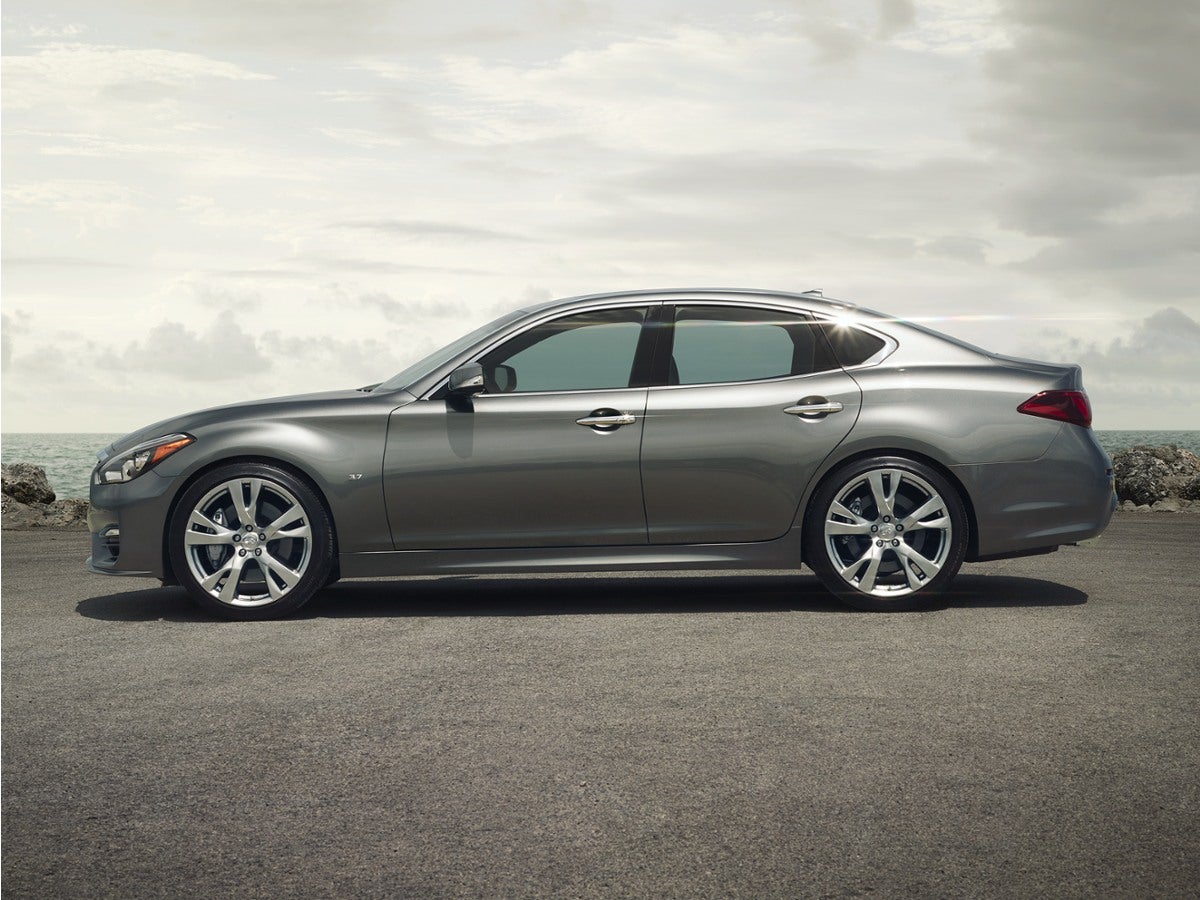 2016 INFINITI Q70 3.7 AWD