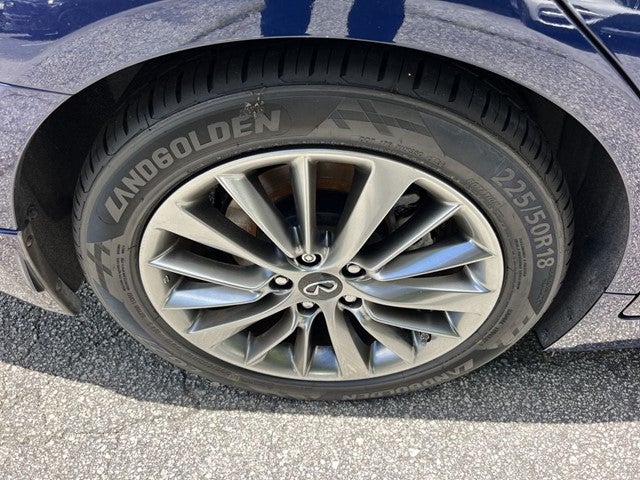 2023 INFINITI Q50 LUXE RWD