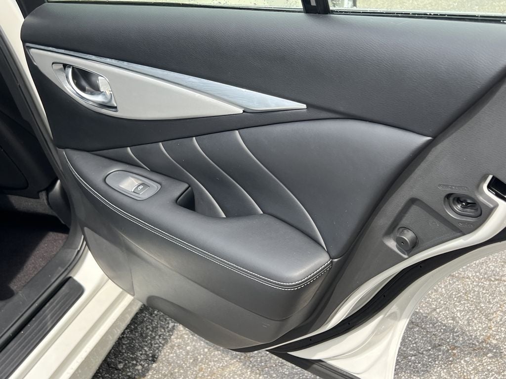 2022 INFINITI Q50 LUXE AWD