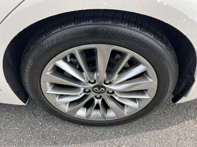 2022 INFINITI Q50 LUXE AWD