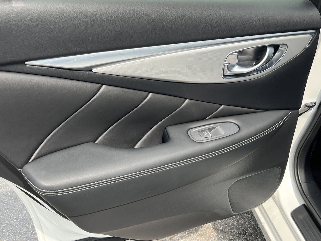 2022 INFINITI Q50 LUXE AWD