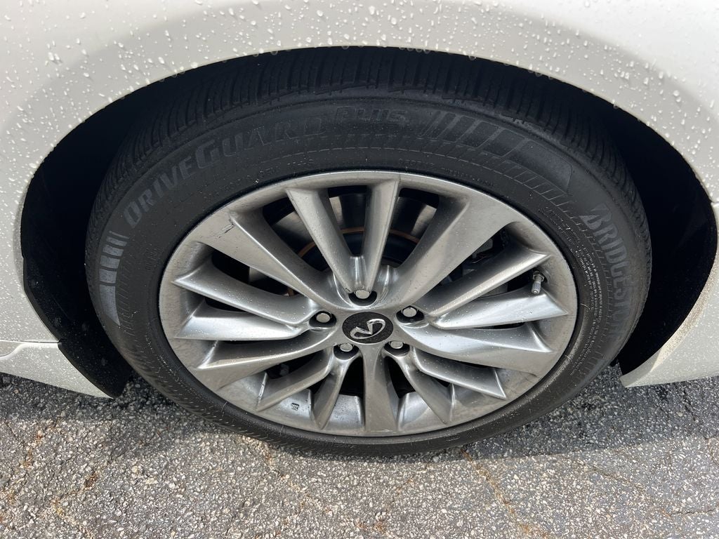 2022 INFINITI Q50 LUXE AWD