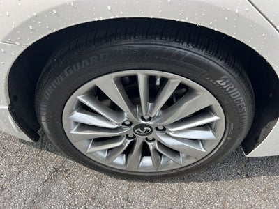 2022 INFINITI Q50 LUXE AWD