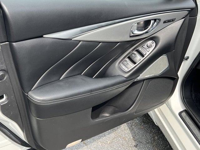 2022 INFINITI Q50 LUXE AWD