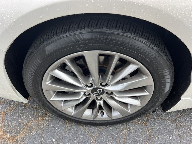 2022 INFINITI Q50 LUXE AWD