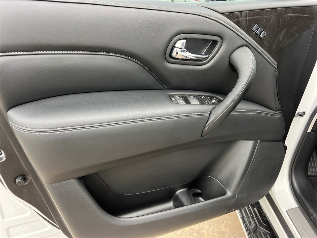 2024 INFINITI QX80 LUXE 4WD