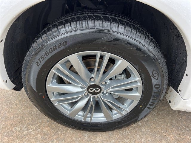 2024 INFINITI QX80 LUXE 4WD