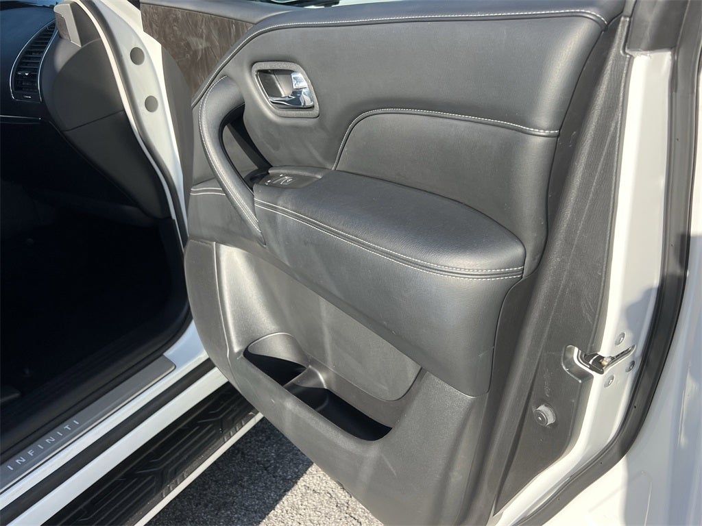 2023 INFINITI QX80 LUXE RWD