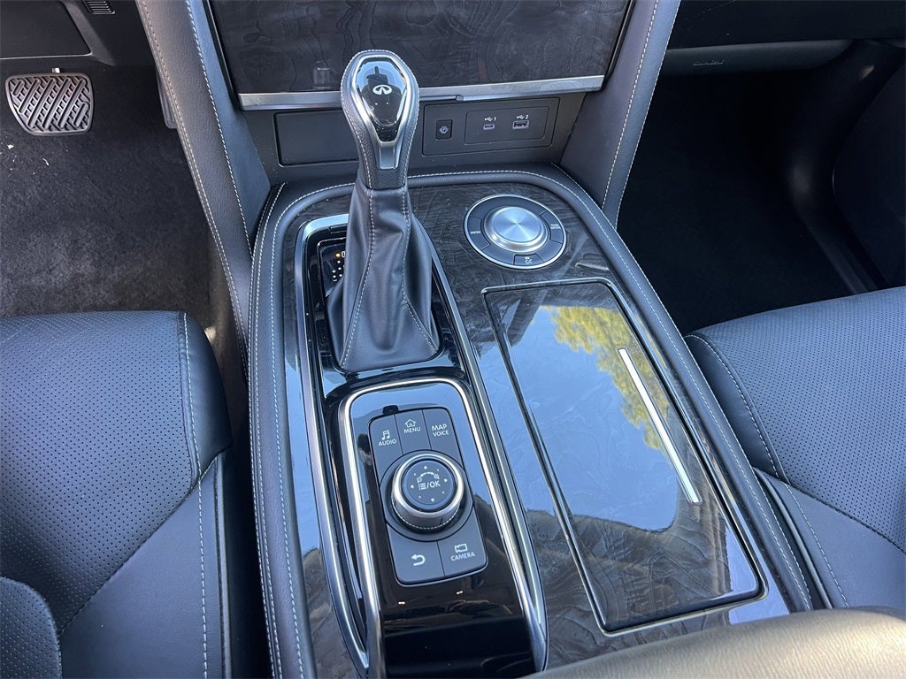 2023 INFINITI QX80 LUXE RWD