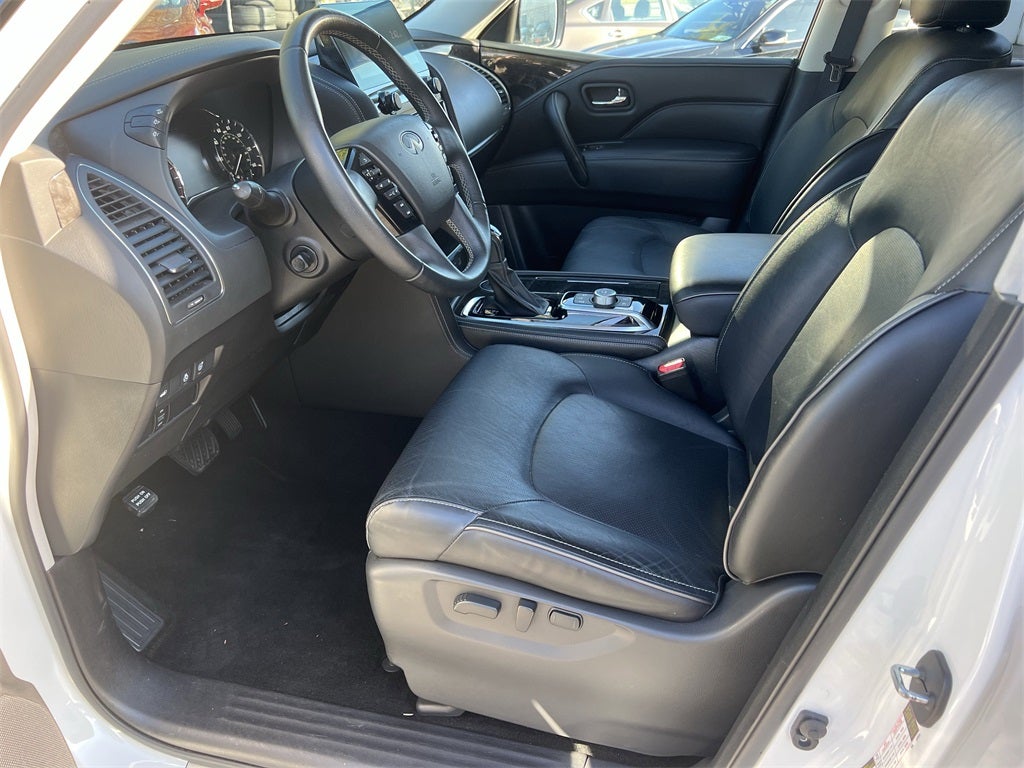 2023 INFINITI QX80 LUXE RWD