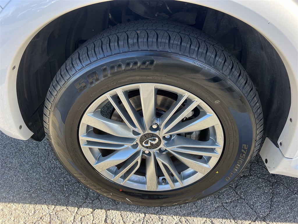 2023 INFINITI QX80 LUXE RWD