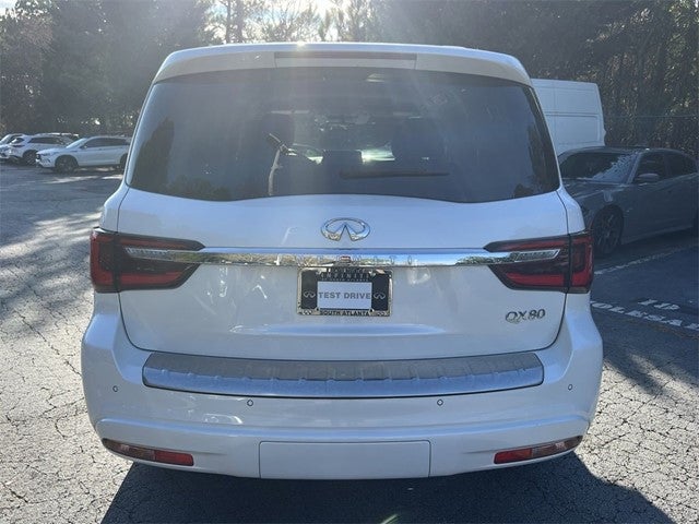 2023 INFINITI QX80 LUXE RWD