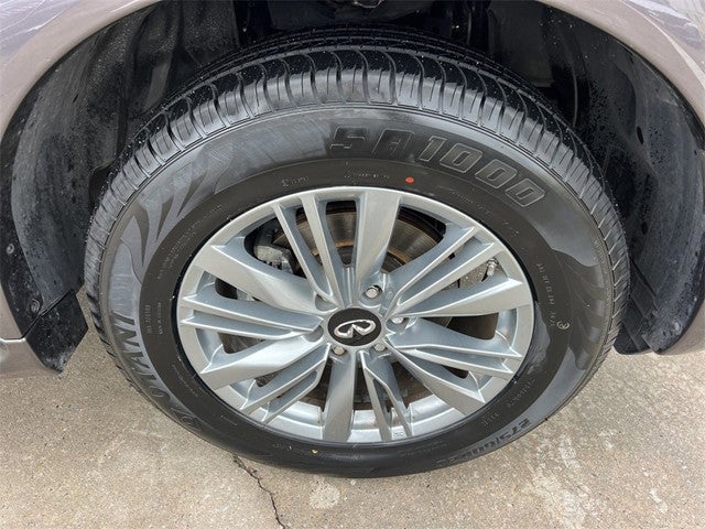 2024 INFINITI QX80 LUXE RWD