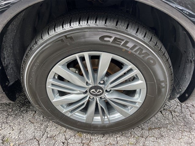 2023 INFINITI QX80 LUXE RWD