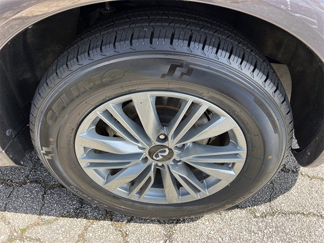 2024 INFINITI QX80 LUXE RWD