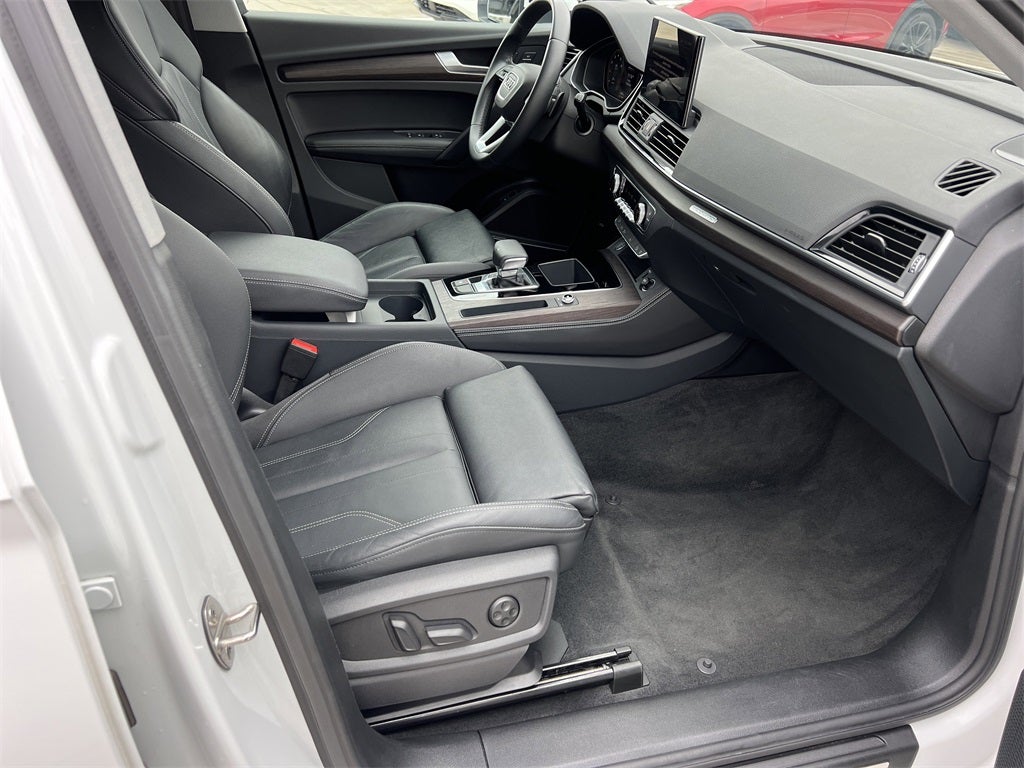 2024 Audi Q5 45 S line Premium quattro