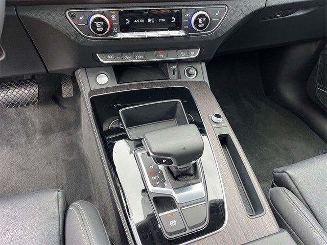 2024 Audi Q5 45 S line Premium quattro