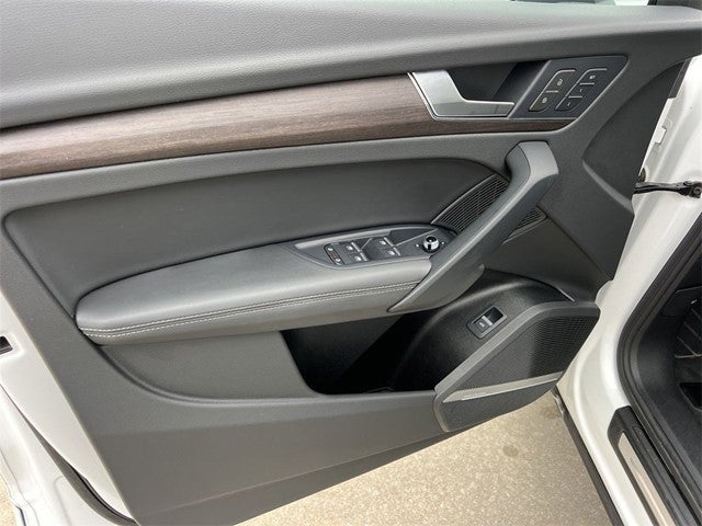 2024 Audi Q5 45 S line Premium quattro