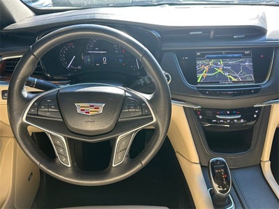 2017 Cadillac XT5 Premium Luxury