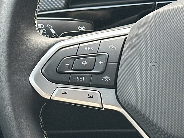 2025 Volkswagen Atlas Cross Sport 2.0T SEL