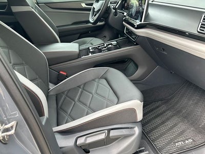 2025 Volkswagen Atlas 2.0T Peak Edition