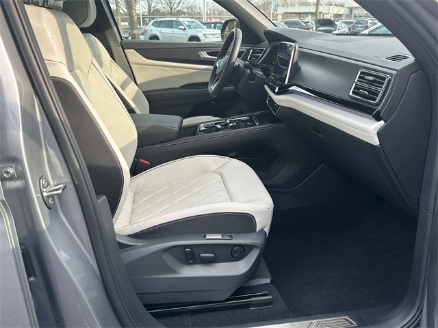 2025 Volkswagen Atlas Cross Sport 2.0T SEL Premium R-Line