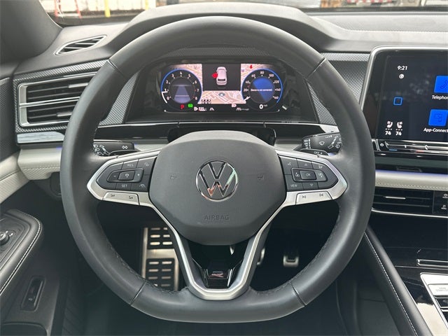 2025 Volkswagen Atlas Cross Sport 2.0T SEL Premium R-Line