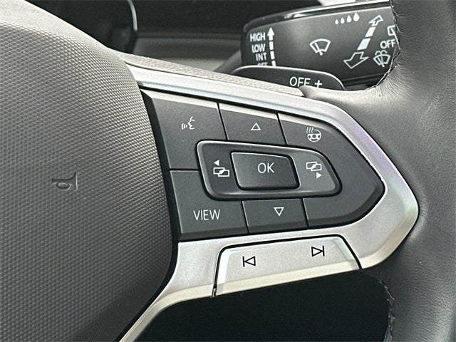 2025 Volkswagen Atlas Cross Sport 2.0T SEL Premium R-Line