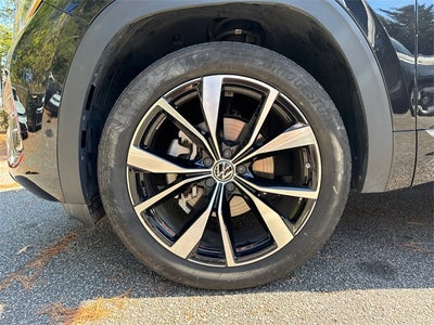 2025 Volkswagen Atlas Cross Sport 2.0T SEL Premium R-Line