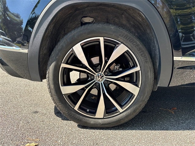 2025 Volkswagen Atlas Cross Sport 2.0T SEL Premium R-Line