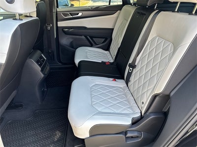 2025 Volkswagen Atlas Cross Sport 2.0T SEL Premium R-Line