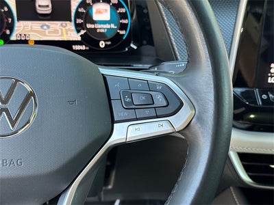 2025 Volkswagen Atlas Cross Sport 2.0T SEL Premium R-Line