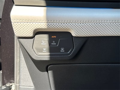 2025 Volkswagen Atlas Cross Sport 2.0T SEL Premium R-Line