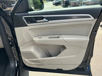 2023 Volkswagen Atlas 3.6L V6 SEL Premium R-Line